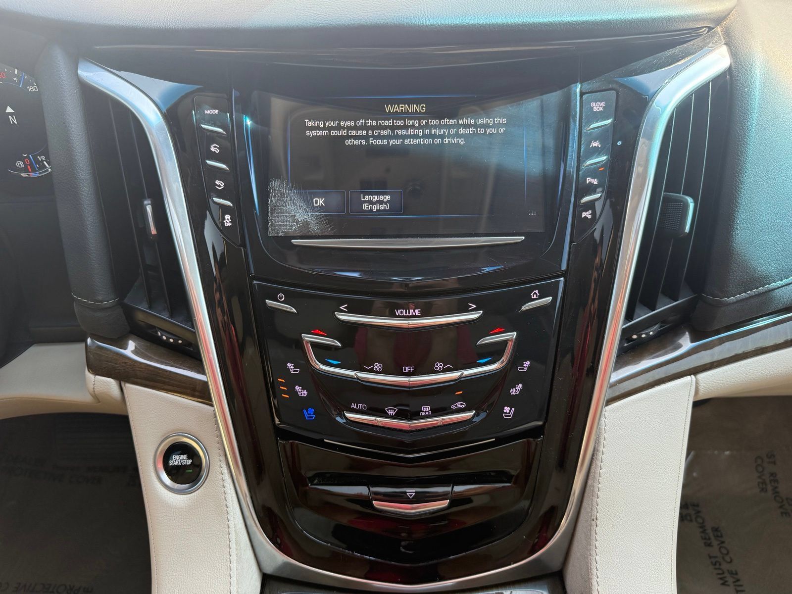 Used 2019 Cadillac Escalade Luxury AWD/4WD image 13