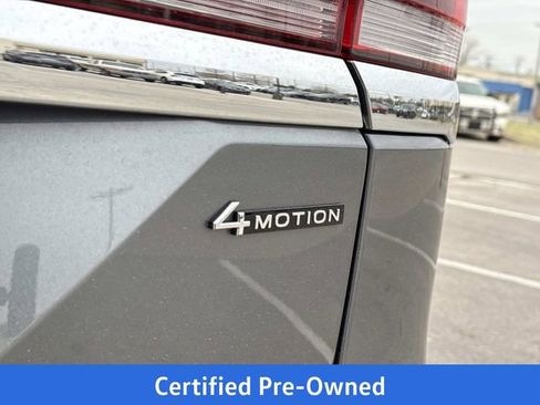 Certified 2025 Volkswagen Atlas SEL Premium R-Line AWD/4WD image 4