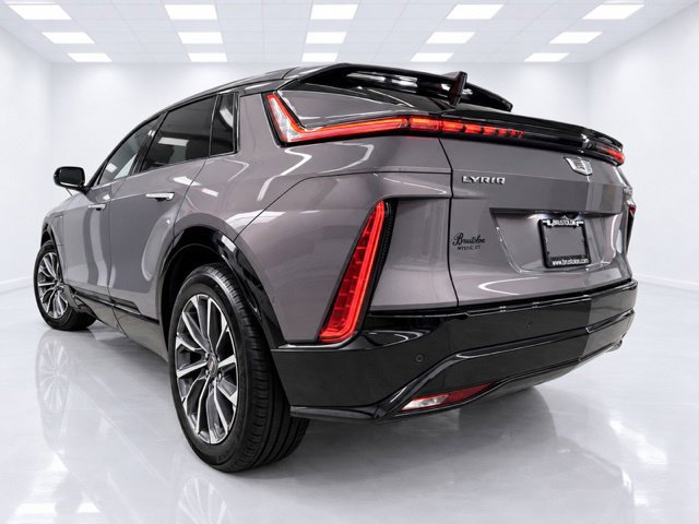 Used 2024 Cadillac Lyriq Sport AWD/4WD image 10