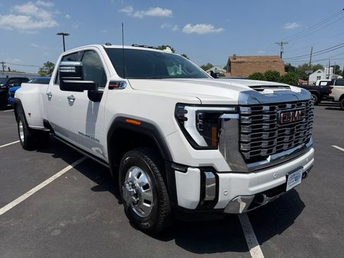 Certified 2024 GMC Sierra 3500 Denali w/ Denali Reserve Package AWD/4WD image 1