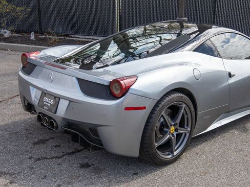 Used 2011 Ferrari 458 Italia Coupe image 32