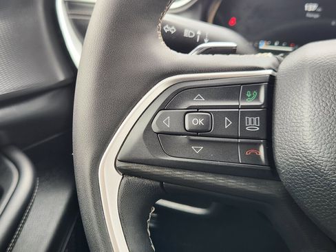 Used 2024 Jeep Grand Cherokee L Altitude image 20