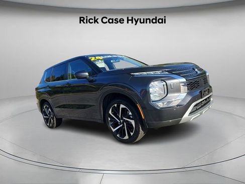 Used 2024 Mitsubishi Outlander SE image 9