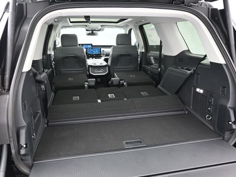 New 2025 Ford Expedition Active image 29