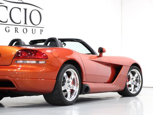 Used 2005 Dodge Viper SRT-10 w/ Copperhead Edition Group RWD image 30