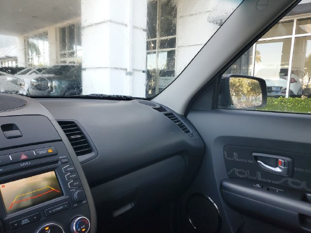 Used 2013 Kia Soul + w/ Audio Pkg FWD image 29