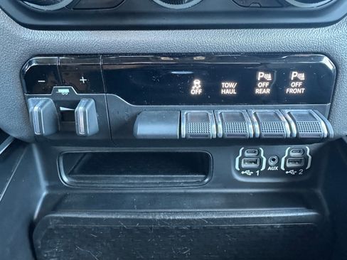 Used 2020 RAM 1500 Big Horn image 18