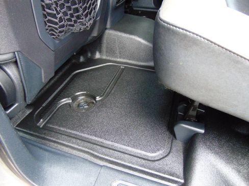 Used 2022 Ford Bronco Black Diamond AWD/4WD image 10