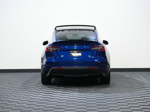 Used 2021 Tesla Model Y Long Range image 7
