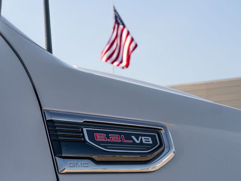 Used 2024 GMC Sierra 1500 Denali AWD/4WD image 11