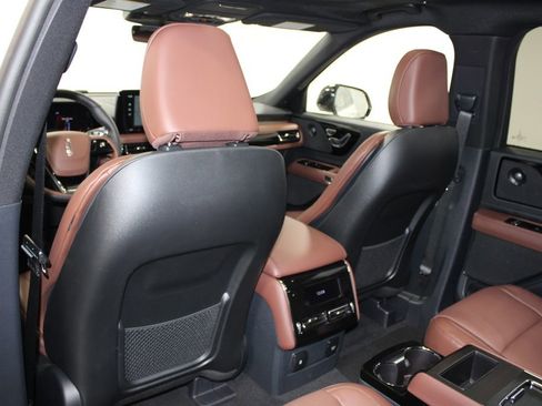 New 2026 Lincoln Aviator Reserve image 27