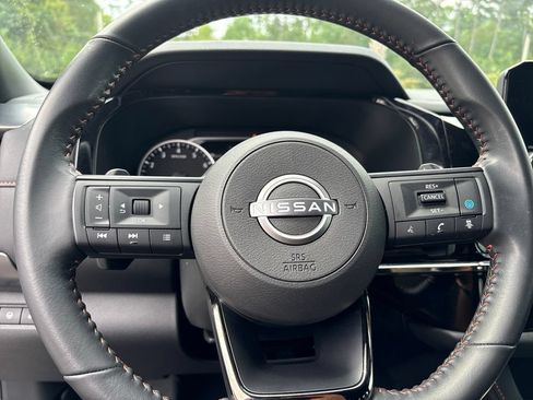 Used 2025 Nissan Pathfinder Rock Creek AWD/4WD image 12