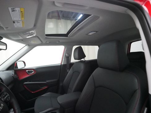 Used 2023 Kia Soul GT-Line FWD image 31