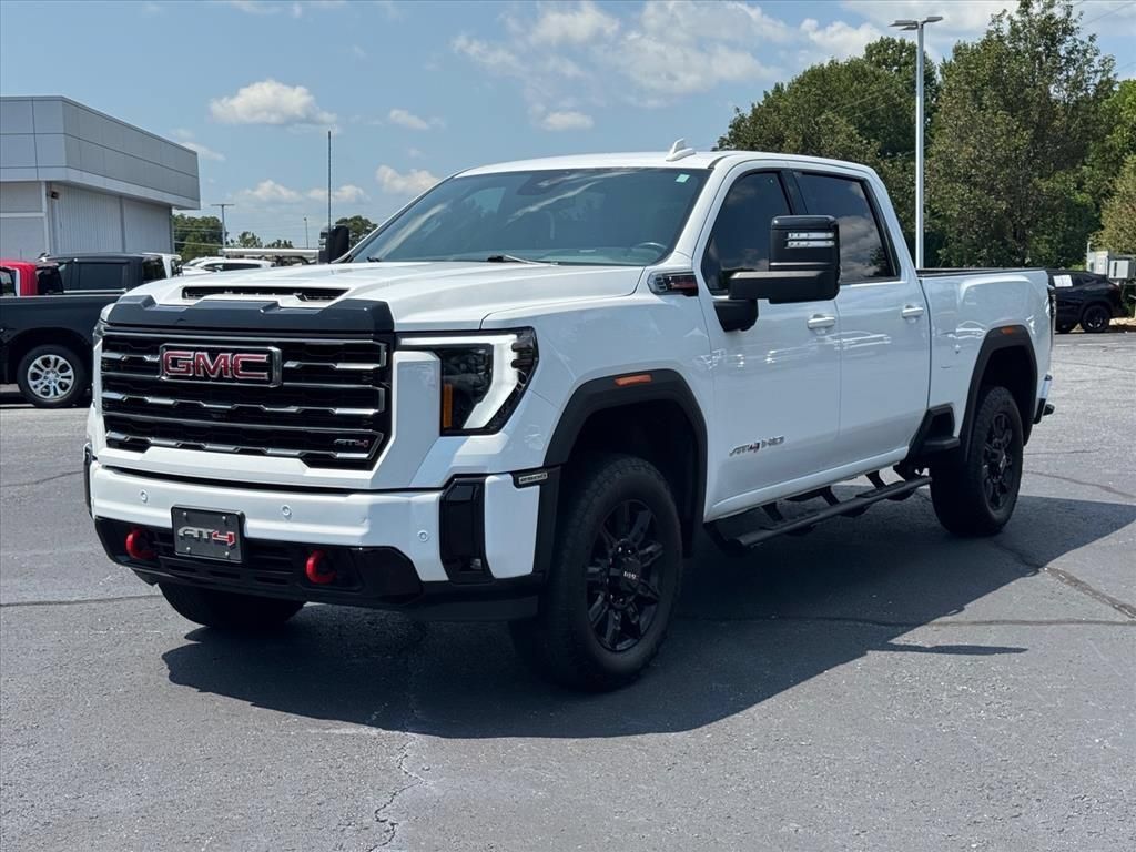 Used 2025 GMC Sierra 2500 AT4 AWD/4WD image 7