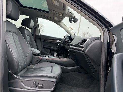 Used 2023 Audi Q5 2.0T Premium w/ Convenience Package image 24