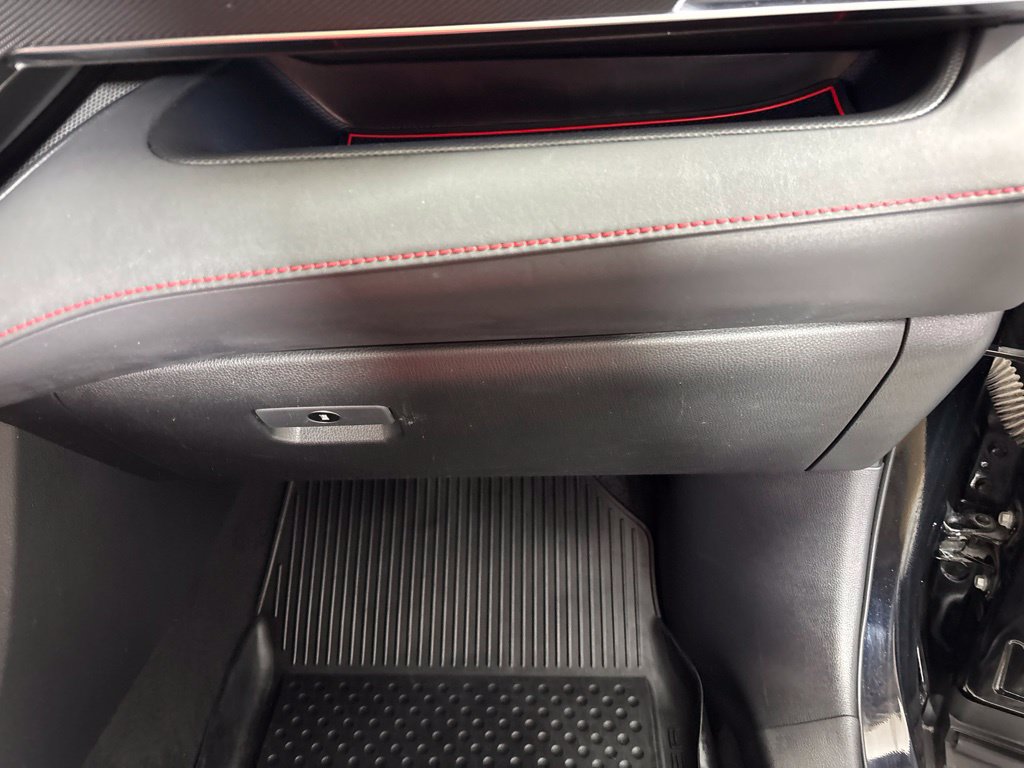 Used 2021 Toyota Highlander XSE FWD image 19