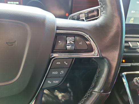 Used 2019 Lincoln Navigator Reserve AWD/4WD image 30