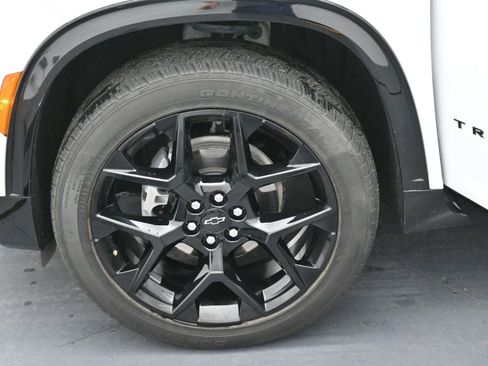 Used 2024 Chevrolet Traverse RS image 42