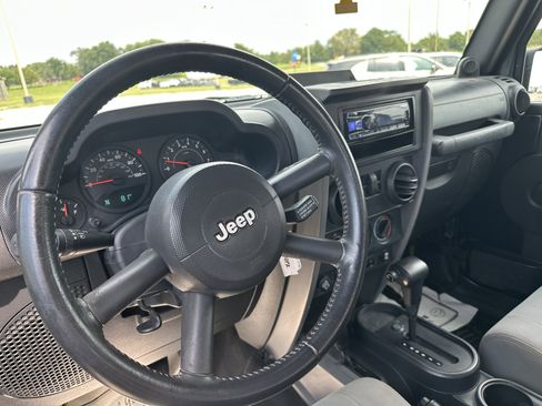 Used 2008 Jeep Wrangler X AWD/4WD image 12