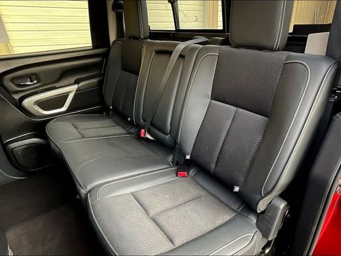 Used 2019 Nissan Titan PRO-4X image 26
