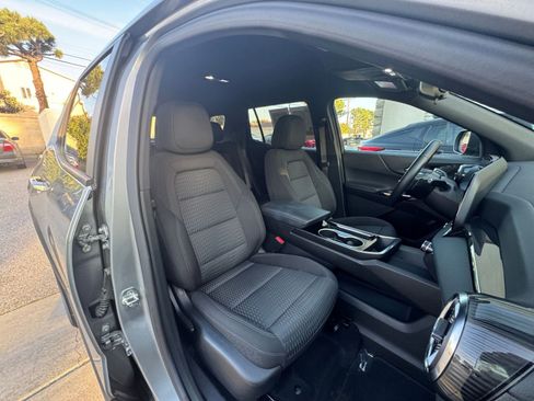 Used 2025 Chevrolet Equinox LT image 35