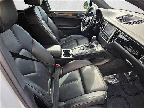 Used 2018 Porsche Macan AWD/4WD image 12