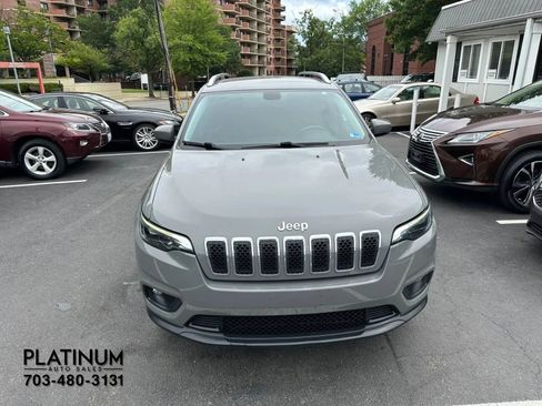 Used 2020 Jeep Cherokee Latitude Plus FWD image 4