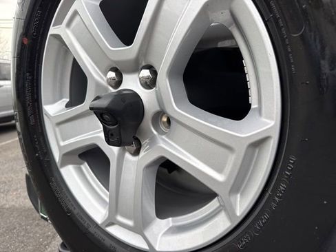 Used 2023 Jeep Wrangler Sport S image 17