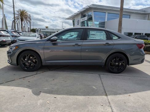 New 2026 Volkswagen Jetta SE FWD image 7