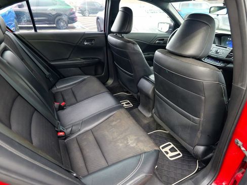 Used 2016 Honda Accord Sport image 28