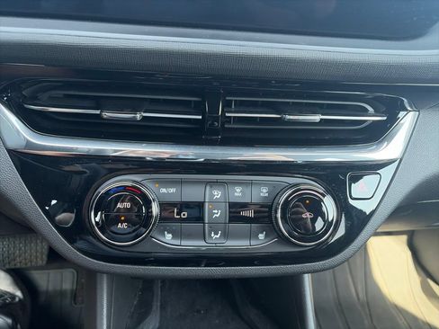 Used 2025 Buick Envista Sport Touring w/ Convenience I Package FWD image 23