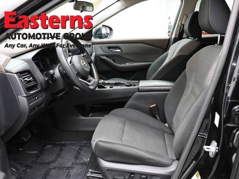 Used 2023 Nissan Rogue SV AWD/4WD image 13