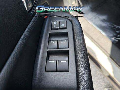 Used 2021 Honda Pilot Touring image 15