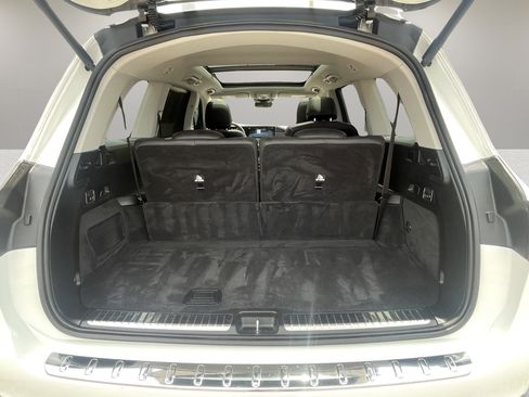 Used 2023 Mercedes-Benz GLS 580 4MATIC image 24