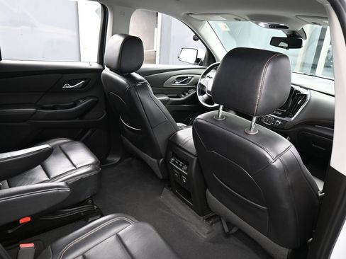 Used 2019 Chevrolet Traverse RS image 44