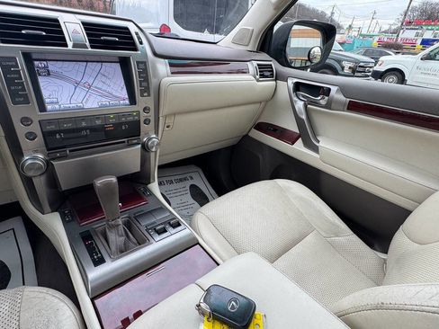 Used 2013 Lexus GX 460 Base AWD 4dr SUV image 24