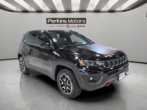 New 2026 Jeep Compass Trailhawk AWD/4WD image 7