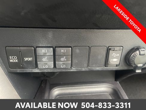 Used 2018 Toyota RAV4 Limited w/ Advanced Technology Package FWD image 31