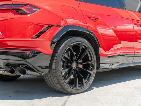 Used 2024 Lamborghini Urus S AWD/4WD image 42