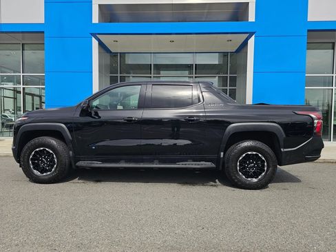 Used 2026 Chevrolet Silverado EV Trail Boss AWD/4WD image 4