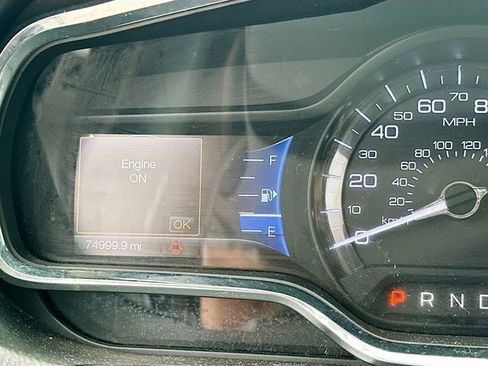 Used 2015 Lincoln MKT FWD image 12