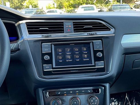 Used 2022 Volkswagen Tiguan S FWD image 14
