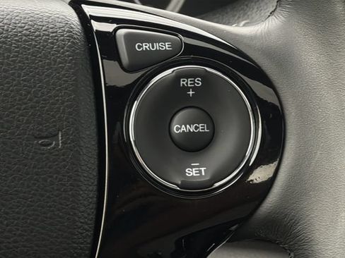 Used 2017 Honda Accord EX-L image 24