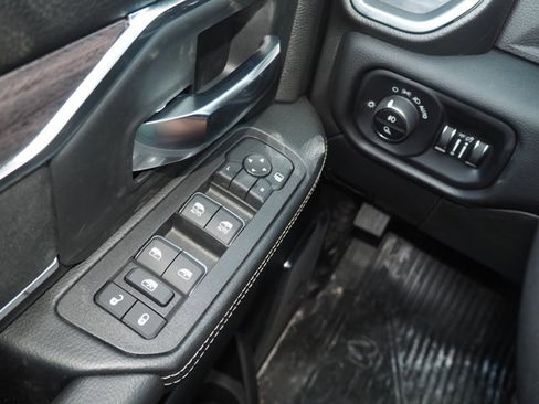 New 2026 RAM 5500 4x4 Crew Cab w/ Laramie Trim Package image 33