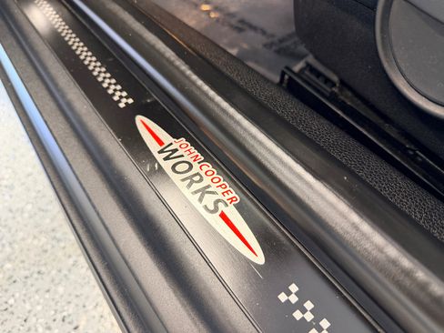 Used 2015 MINI Cooper S image 23