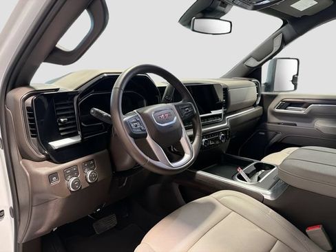 Used 2026 GMC Sierra 2500 SLT w/ SLT Convenience Package AWD/4WD image 9