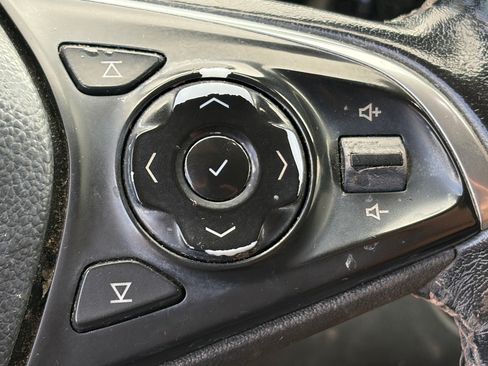 Used 2017 Buick Envision Essence FWD image 10
