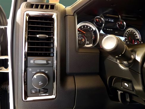 Used 2018 RAM 3500 Laramie w/ Sport Appearance Group image 27