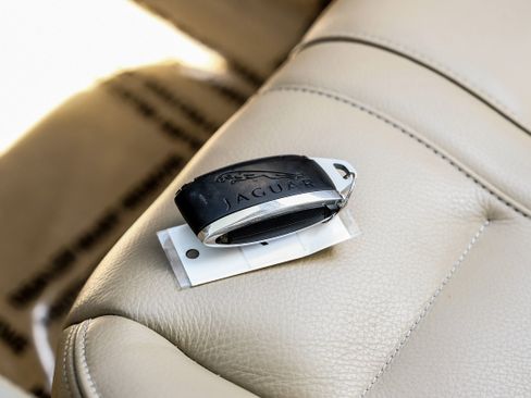 Used 2013 Jaguar XK Touring image 40