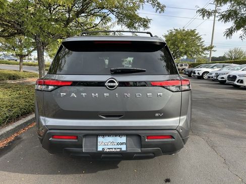 Used 2022 Nissan Pathfinder SV image 10